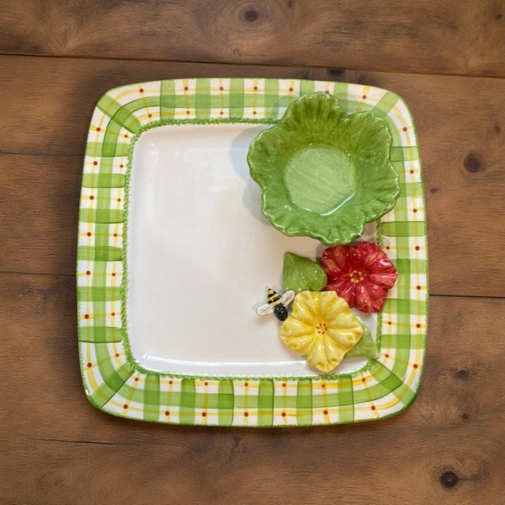 Large Flowers & Bee Food & Dip Plate